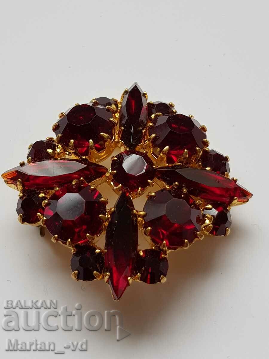 Антикварна брошка с гранати с цена 100.00 лв. | € 51.13 Антикварна брошка с гранати с цена 100.00 лв. | € 51.13