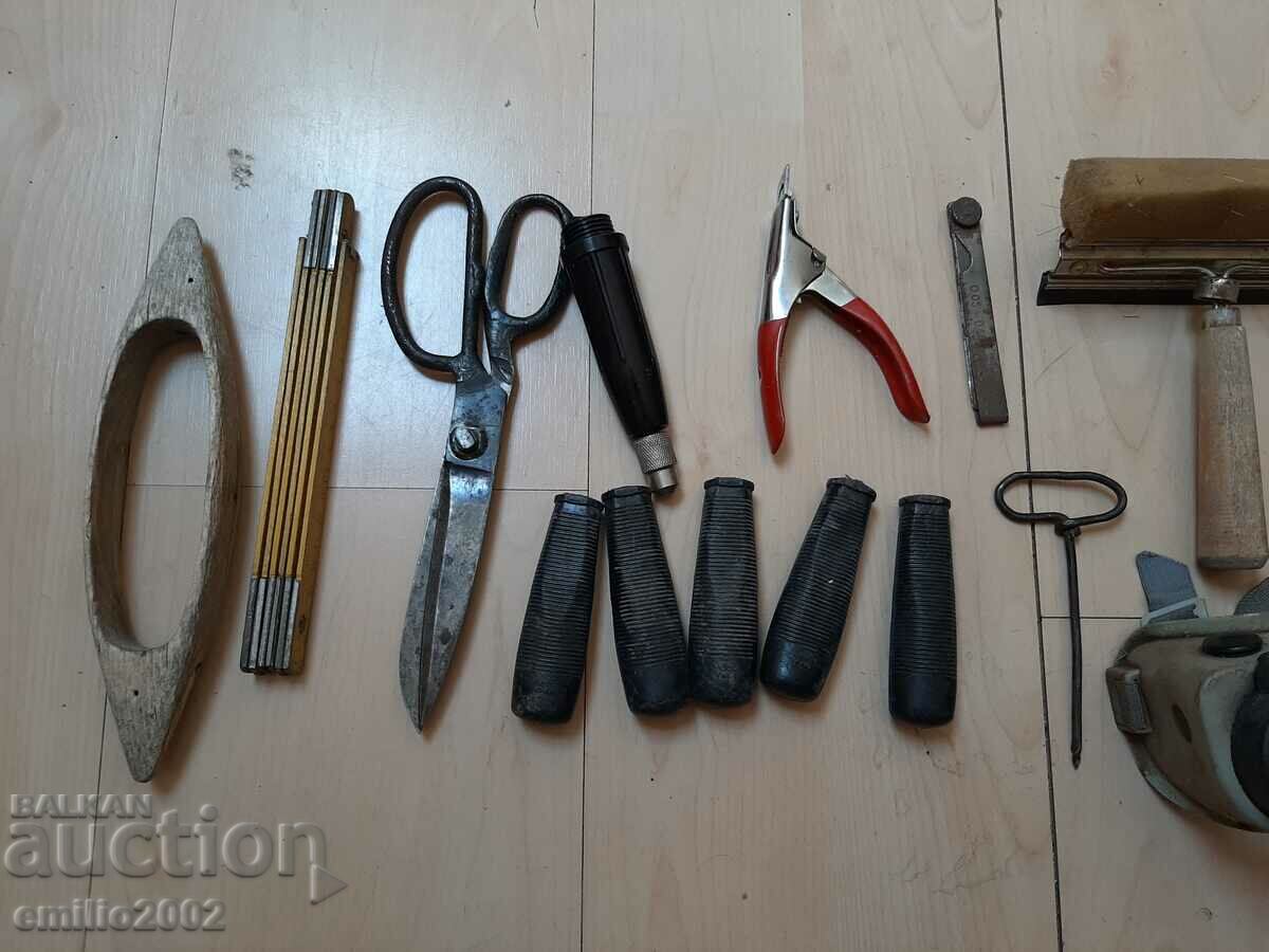Tools with price 9.00 BGN | € 4.60