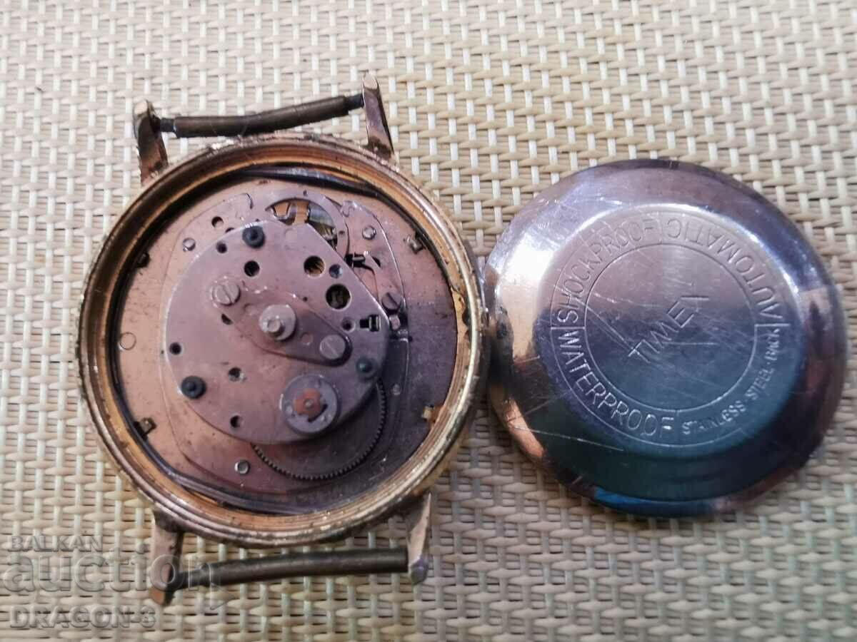 TIMEX aurit cu preț 35.00 BGN | € 17.90 TIMEX aurit cu preț 35.00 BGN | € 17.90