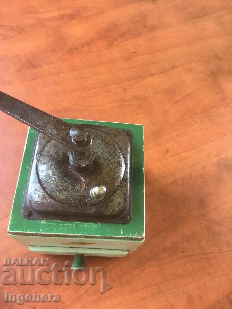 Auction COFFEE MILL AND SPICE MILL FROM THE 50'S Auction COFFEE MILL AND SPICE MILL FROM THE 50'S