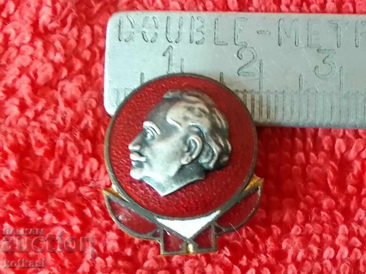 Old social sign badge bronze enamel Georgi Dimitrov quality