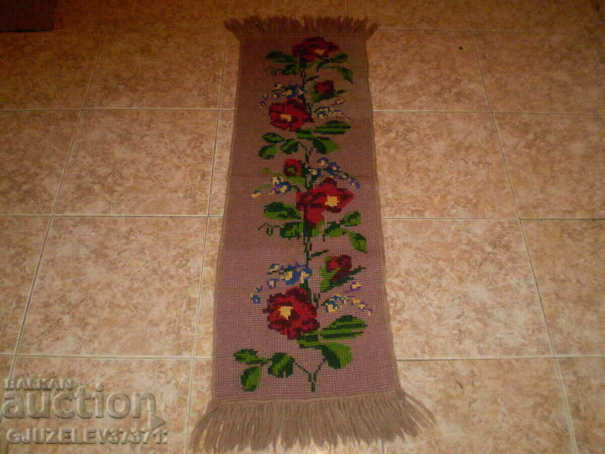 OLD HAND EMBROIDERY WITH WOOL THREAD CARPET Tapestry with price 90.00 BGN | € 46.02