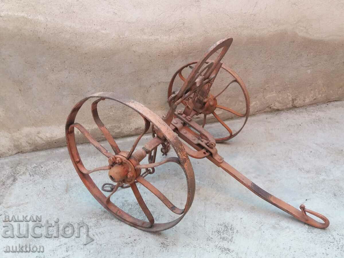 Auction UNIQUE REVIVAL BIKE RIDER Auction UNIQUE REVIVAL BIKE RIDER