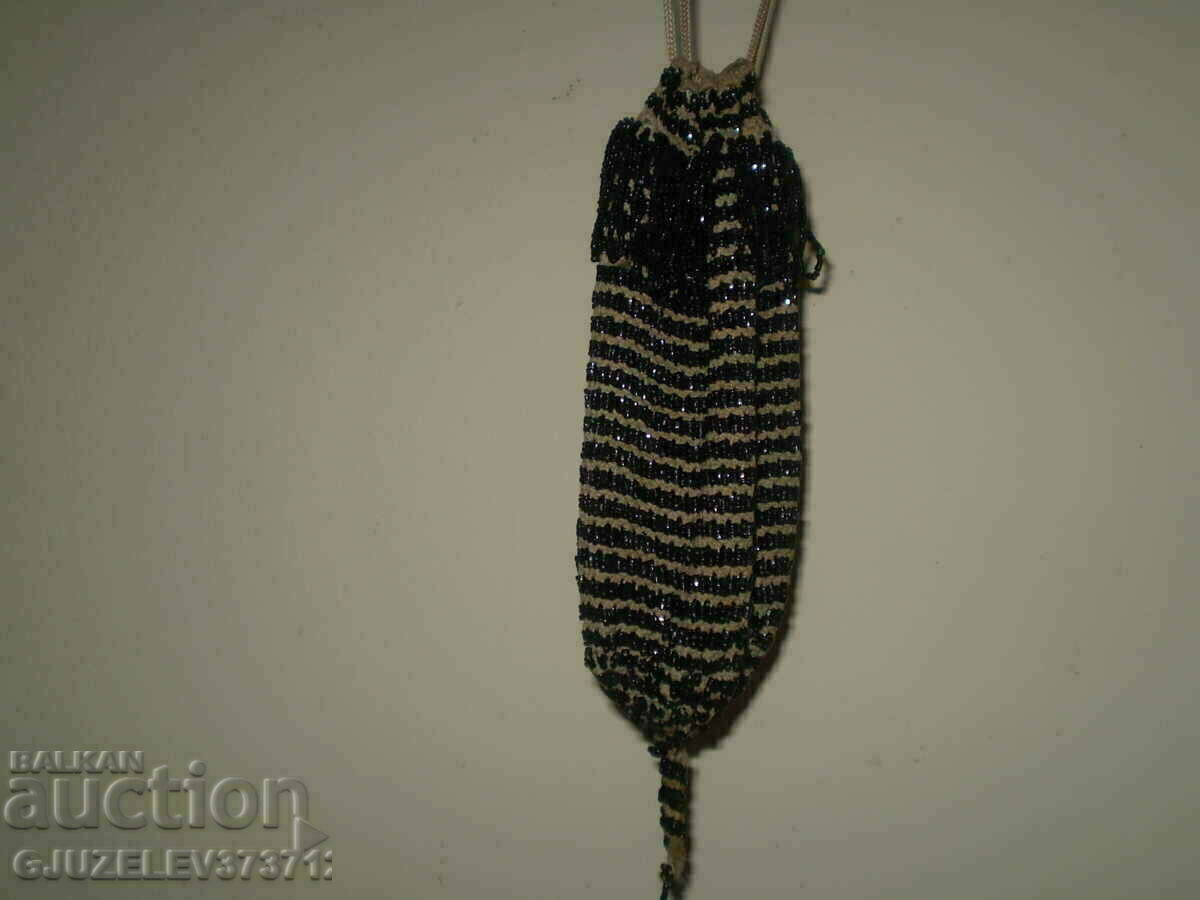 Old purse - a pound of black glass beads with price 149.00 BGN | € 76.18