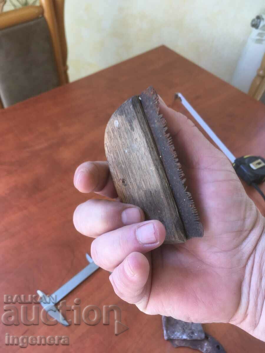 Delivery of IRON-HORSE COMB CHAIN WEDGE OLD Delivery of IRON-HORSE COMB CHAIN WEDGE OLD