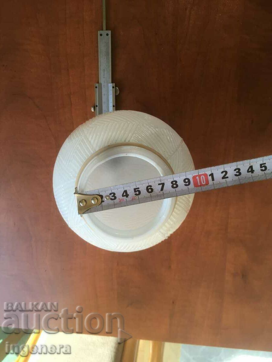 Доставка на СТЪКЛО ЗА БАНСКО ТЯЛО НА ВИНТ РЕЛЕФ Доставка на СТЪКЛО ЗА БАНСКО ТЯЛО НА ВИНТ РЕЛЕФ