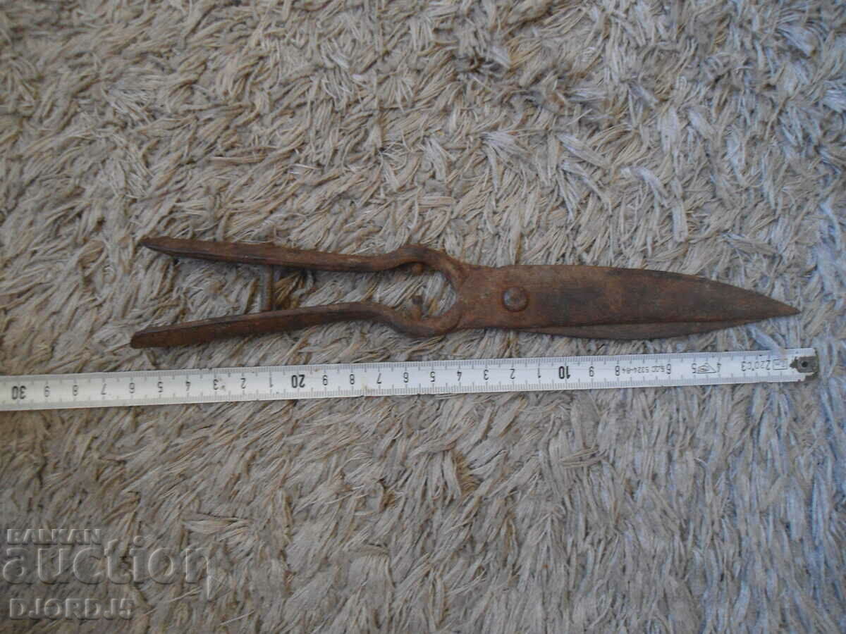 Licitație foarfece vechi forjate Licitație foarfece vechi forjate