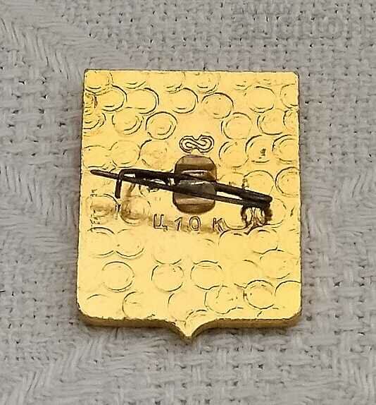 SUZDAL USSR COAT OF ARMS BADGE with price 0.80 BGN | € 0.41 SUZDAL USSR COAT OF ARMS BADGE with price 0.80 BGN | € 0.41