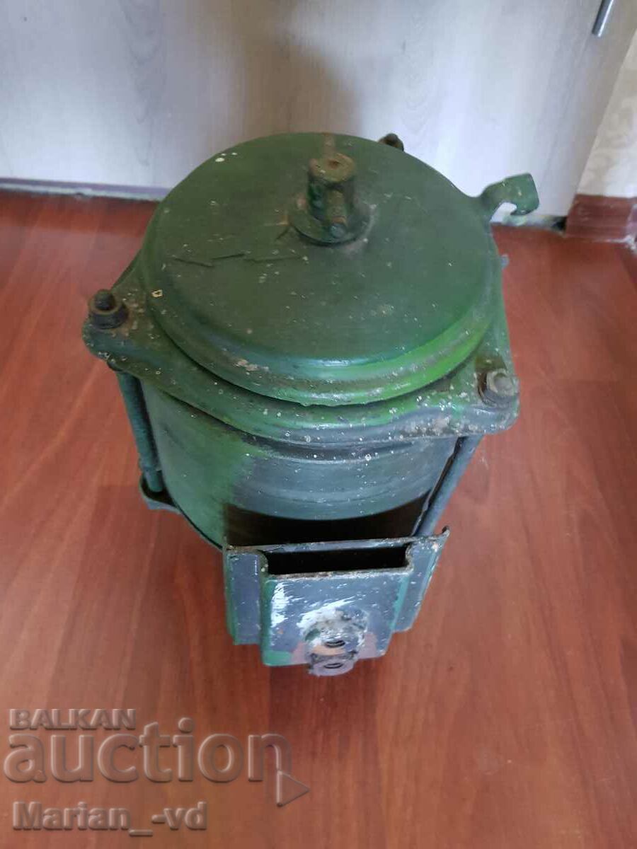 Auction Old ship's signal lamp Auction Old ship's signal lamp