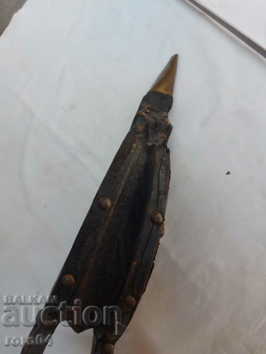 FUR - FIRE BLOWER - 6 FUR - FIRE BLOWER - 6