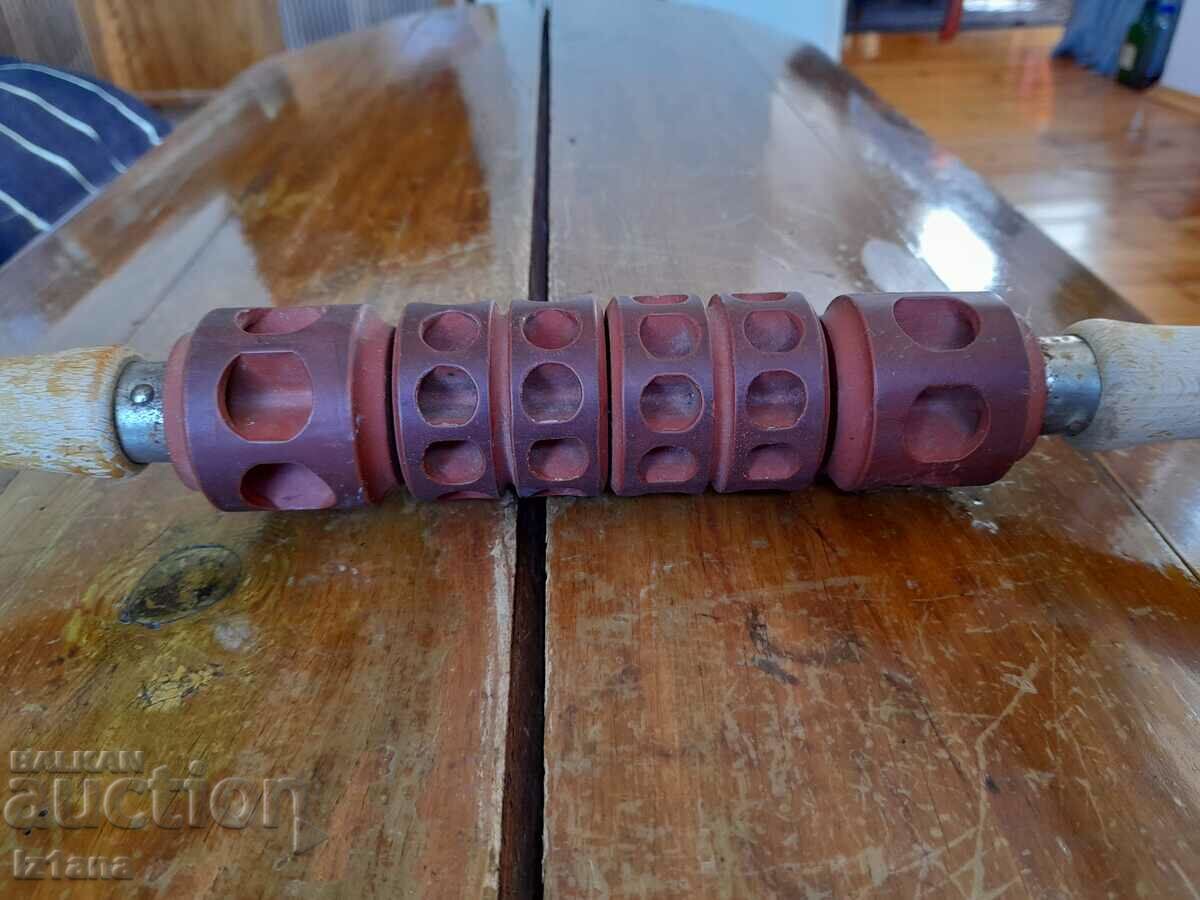 Стара точилка с цена 33.00 лв. | € 16.87 Стара точилка с цена 33.00 лв. | € 16.87