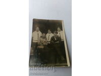 Снимка Виница Двама мъже и три жени 1938