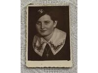 STUDENT EMBROIDERED COLLAR CROSS PHOTO