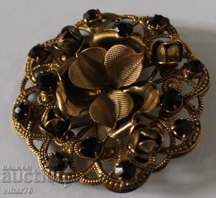 BROŠKA with price 64.99 BGN | € 33.23 BROŠKA with price 64.99 BGN | € 33.23