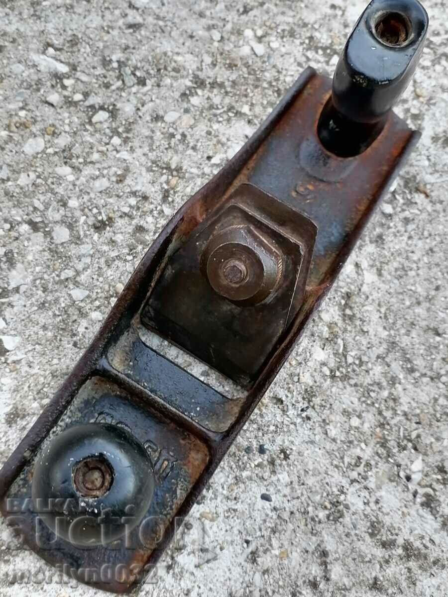 Old woodworking planer tool with knife with price 70.00 BGN | € 35.79 Old woodworking planer tool with knife with price 70.00 BGN | € 35.79