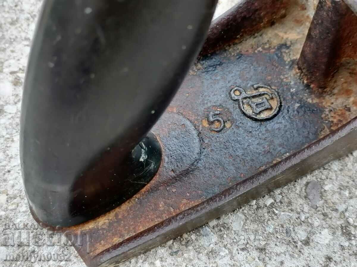 Auction Old woodworking planer tool with knife Auction Old woodworking planer tool with knife