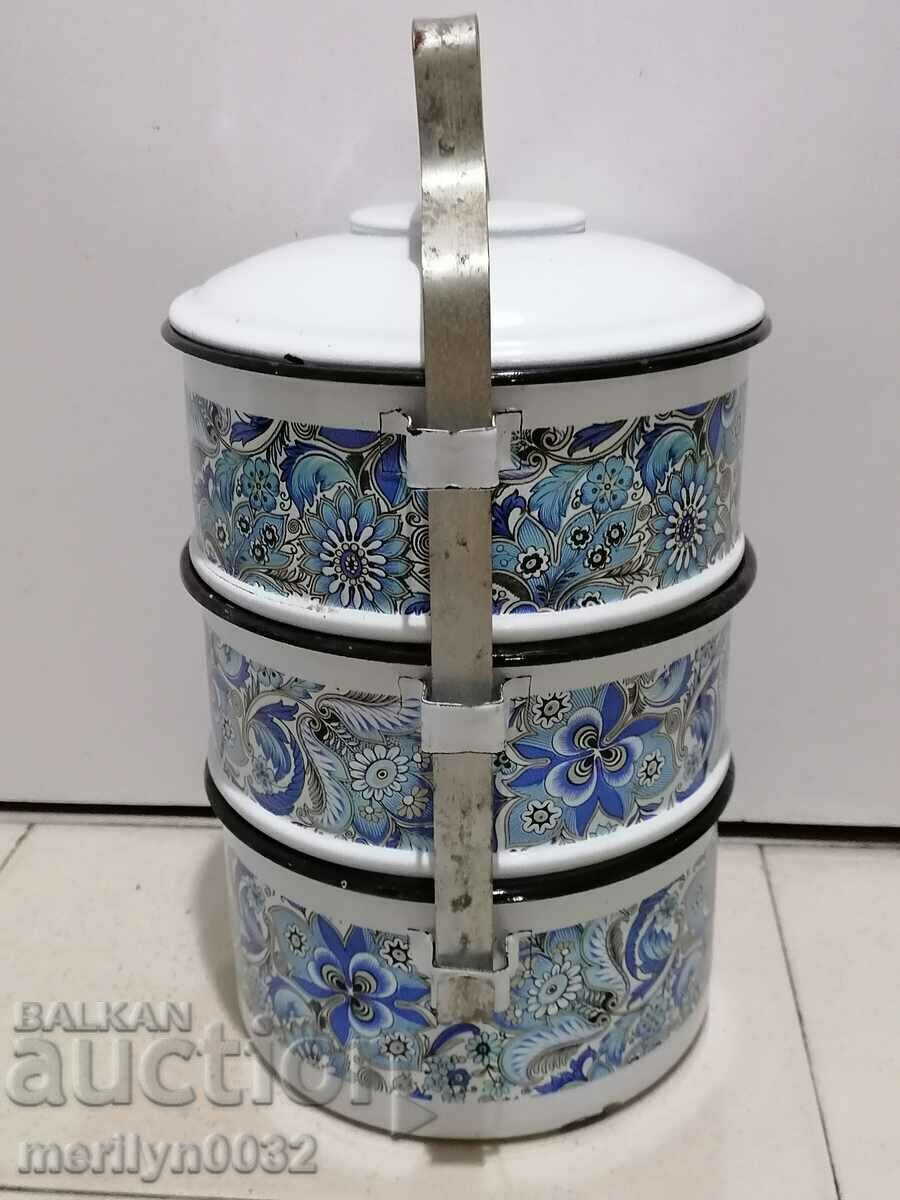 Enamelled jugs set of suits, household pots with price 69.00 BGN | € 35.28