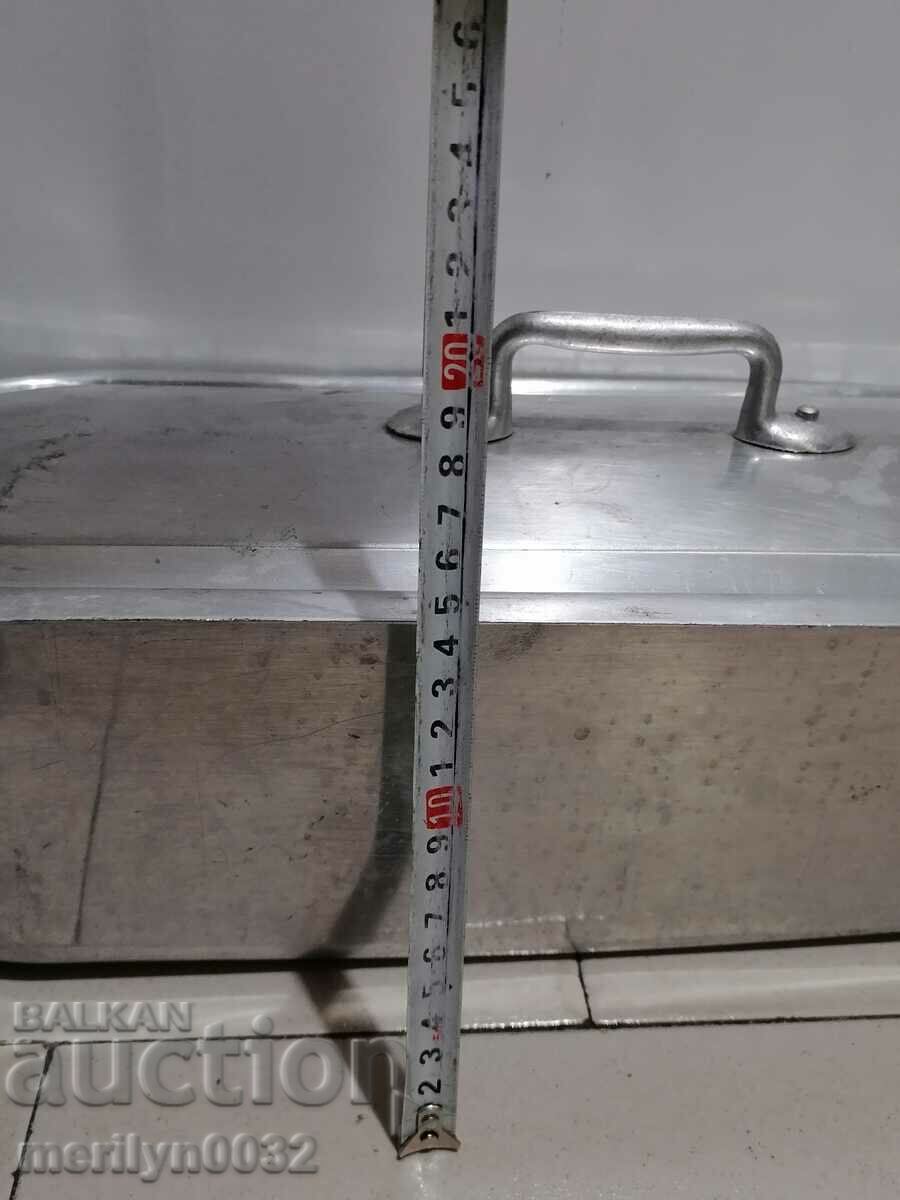 Delivery of French aluminum pot Delivery of French aluminum pot