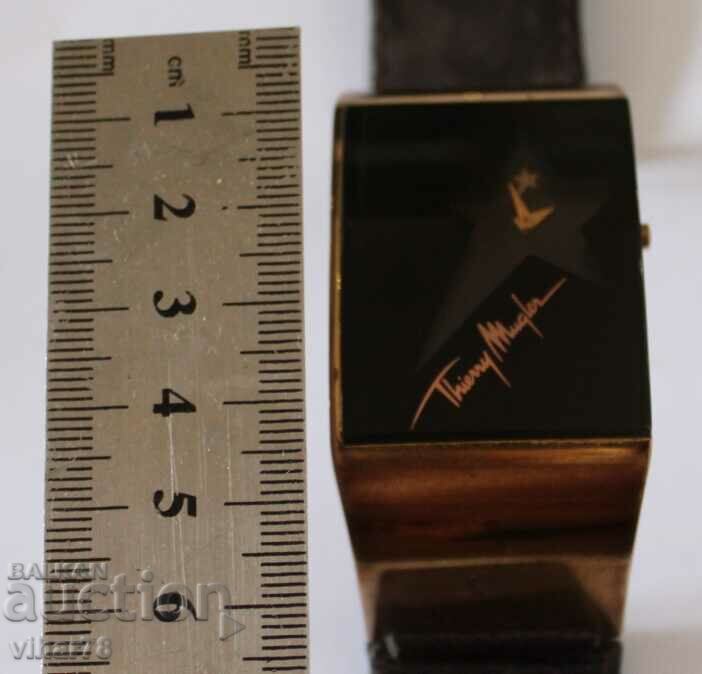 Auction LADY QUARTZ CLOCK Auction LADY QUARTZ CLOCK