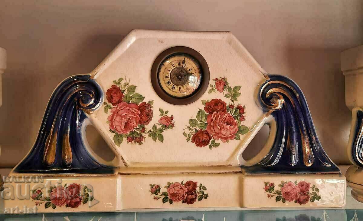 Authentic porcelain mantel clock with two vases with price 350.00 BGN | € 178.95 Authentic porcelain mantel clock with two vases with price 350.00 BGN | € 178.95