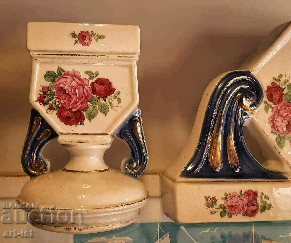 Auction Authentic porcelain mantel clock with two vases Auction Authentic porcelain mantel clock with two vases