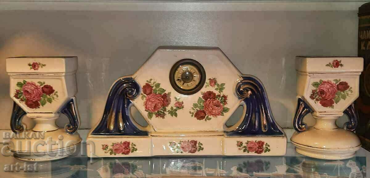 Authentic porcelain mantel clock with two vases - 6 Authentic porcelain mantel clock with two vases - 6