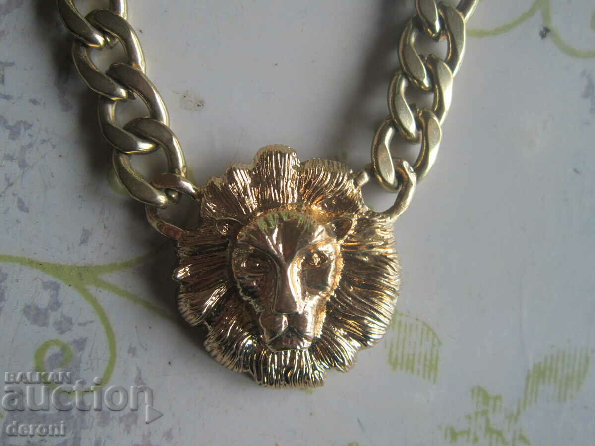 Gold-plated bronze chain chain with a lion with price 15.00 BGN | € 7.67 Gold-plated bronze chain chain with a lion with price 15.00 BGN | € 7.67