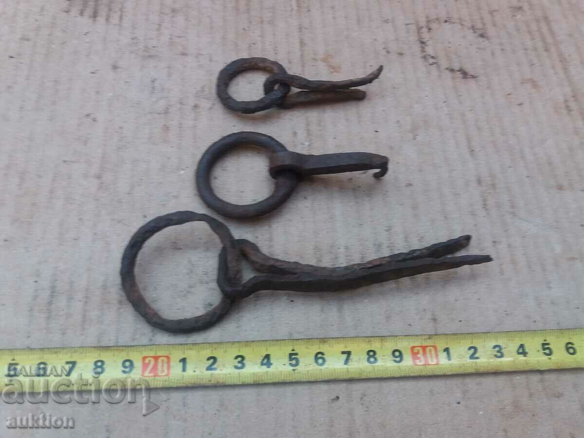 WROUGHT REVIVAL LOCKS FOR THREE RINGS ZHERAVNA with price 4.99 BGN | € 2.55 WROUGHT REVIVAL LOCKS FOR THREE RINGS ZHERAVNA with price 4.99 BGN | € 2.55