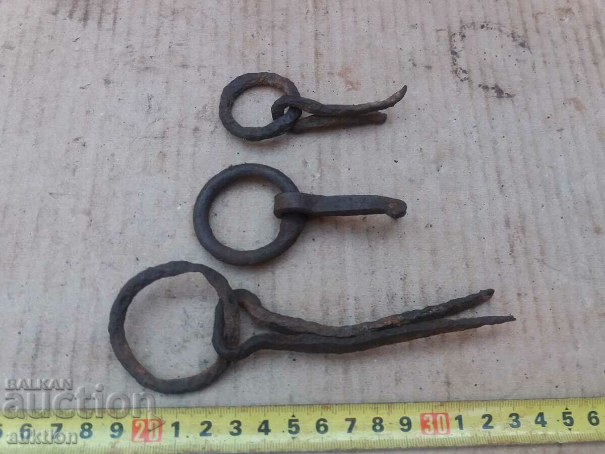 Auction WROUGHT REVIVAL LOCKS FOR THREE RINGS ZHERAVNA Auction WROUGHT REVIVAL LOCKS FOR THREE RINGS ZHERAVNA