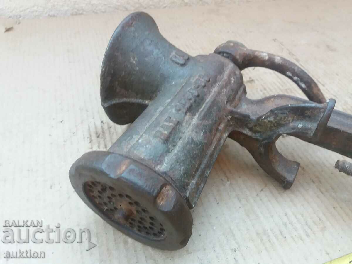 Auction MEAT GRINDER - COMPLETE SET Auction MEAT GRINDER - COMPLETE SET