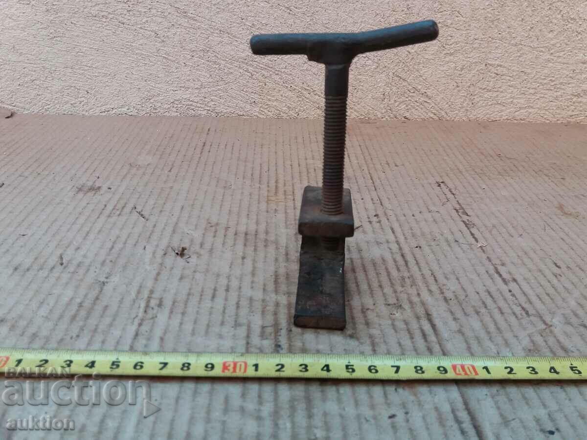 Delivery of OLD FLAG, MENGEME SMALL Delivery of OLD FLAG, MENGEME SMALL