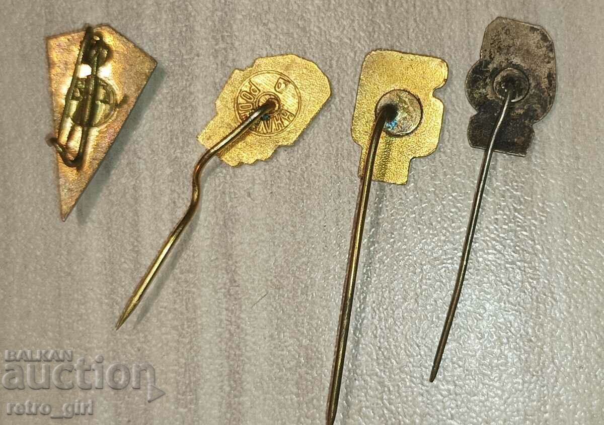 Продавам стари спортни значки. с цена 19.00 лв. | € 9.71 Продавам стари спортни значки. с цена 19.00 лв. | € 9.71