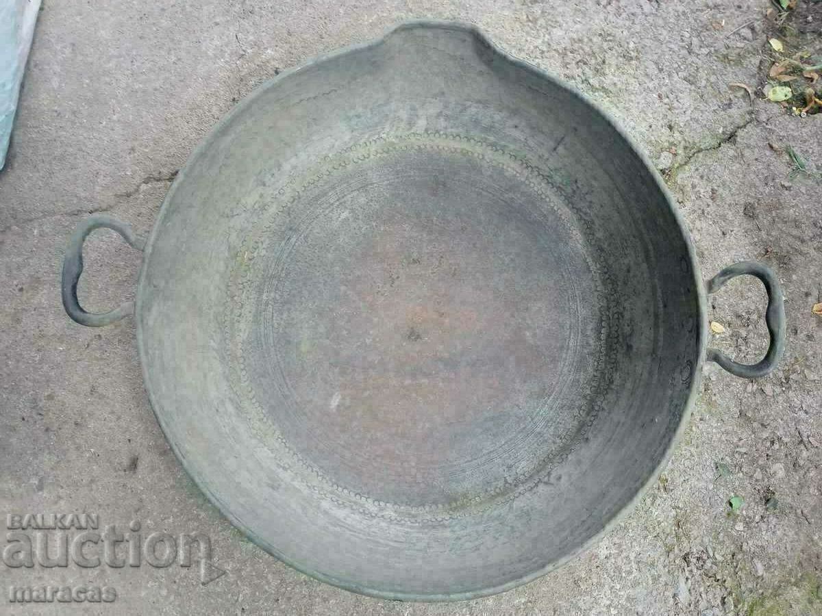 Auction Copper trays for jam cooking Auction Copper trays for jam cooking