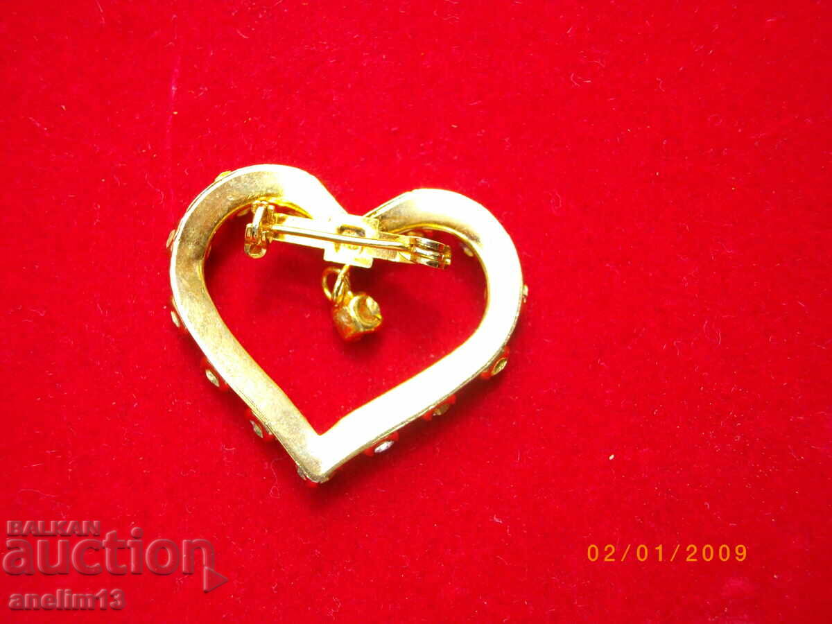 BROOCH HEART with price 20.00 BGN | € 10.23 BROOCH HEART with price 20.00 BGN | € 10.23