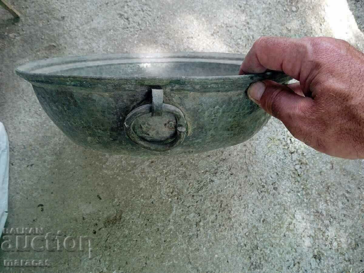 Стари медни съдове с цена 60.00 лв. | € 30.68 Стари медни съдове с цена 60.00 лв. | € 30.68