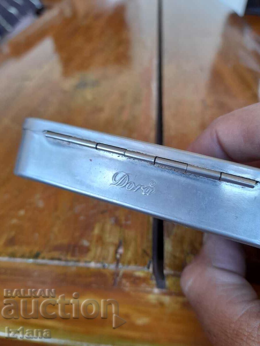 Old cigarette case, Dora cigarette machine - 6
