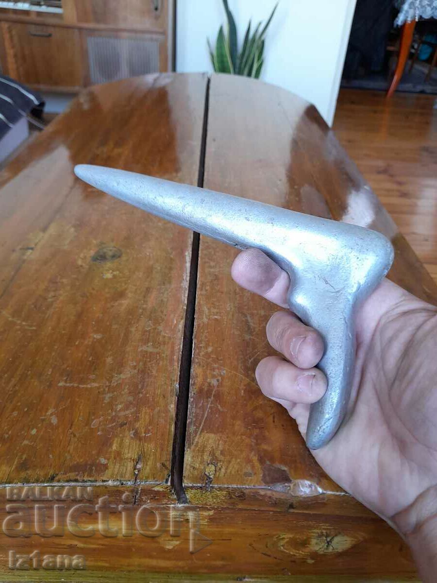 Old garden tool with price 20.00 BGN | € 10.23 Old garden tool with price 20.00 BGN | € 10.23