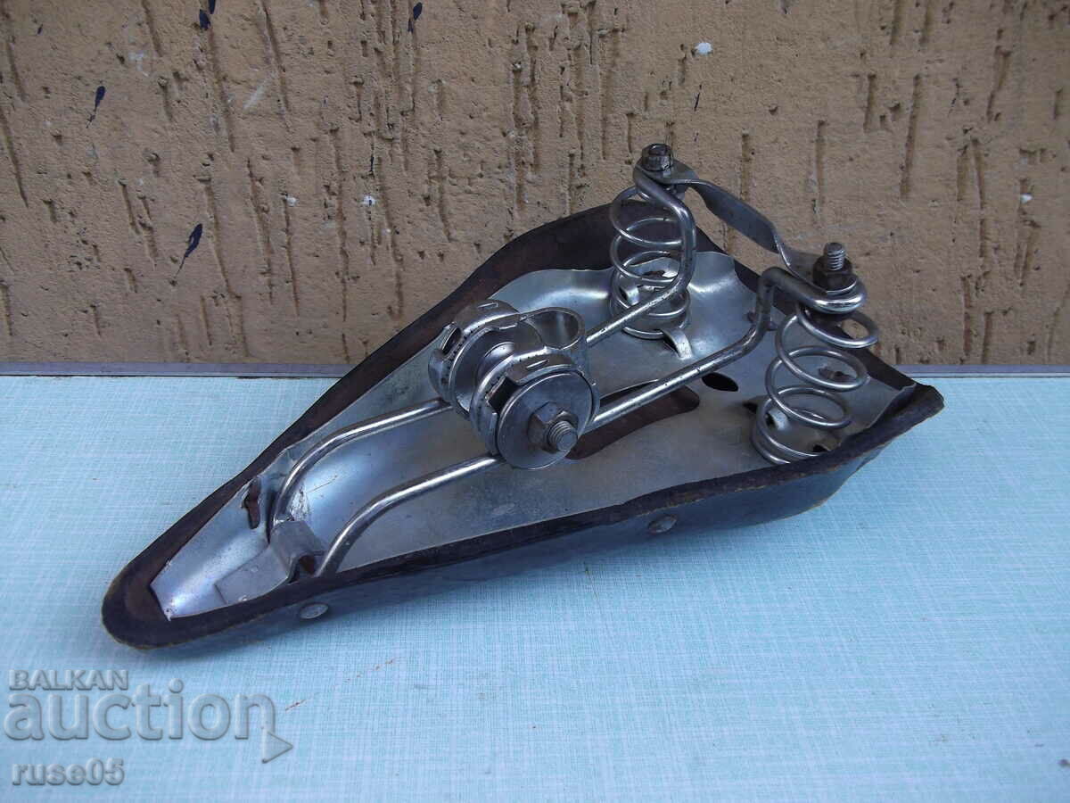 Livrarea Scaun din piele GAZ vechi de la soc Livrarea Scaun din piele GAZ vechi de la soc