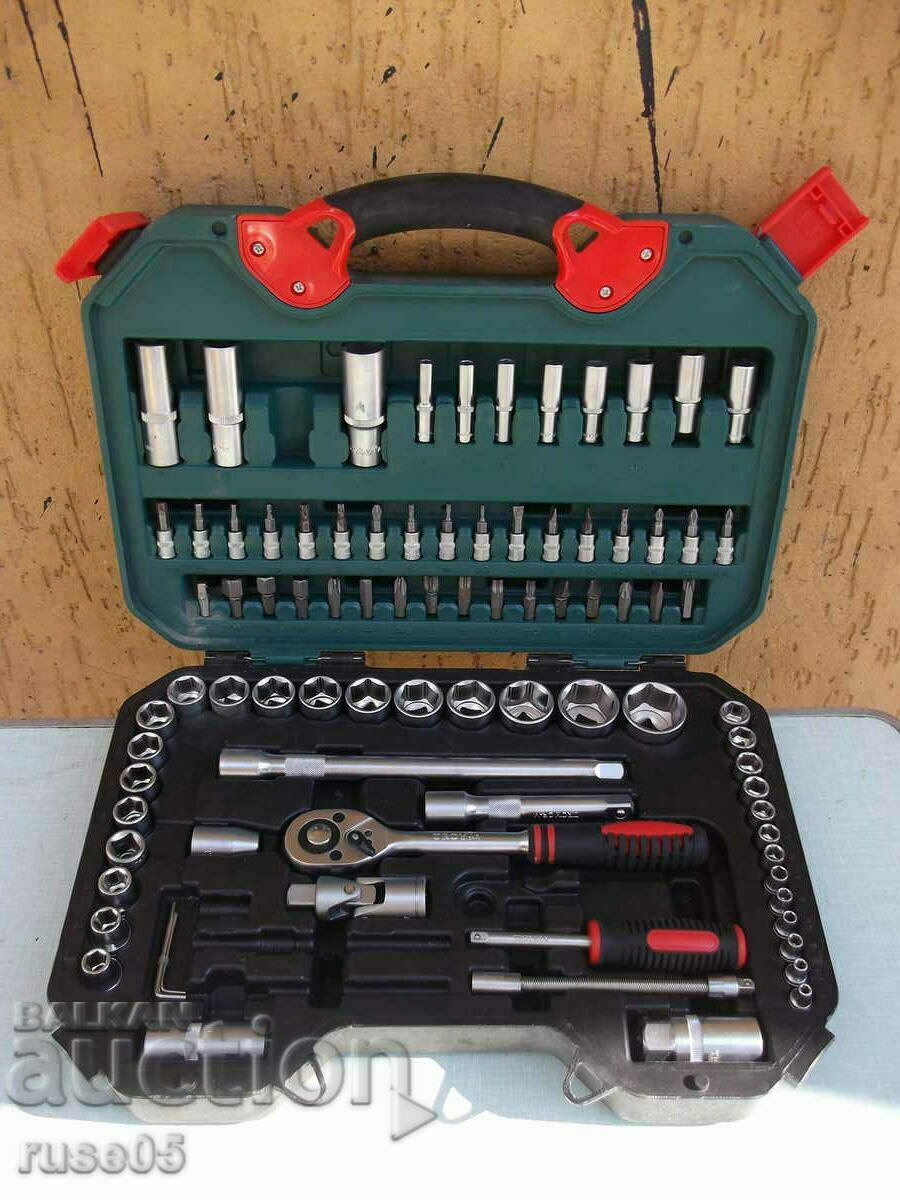 Set "TROY" professional ratchet with inserts 1/2 "and 1/4" with price 110.00 BGN | € 56.24 Set "TROY" professional ratchet with inserts 1/2 "and 1/4" with price 110.00 BGN | € 56.24