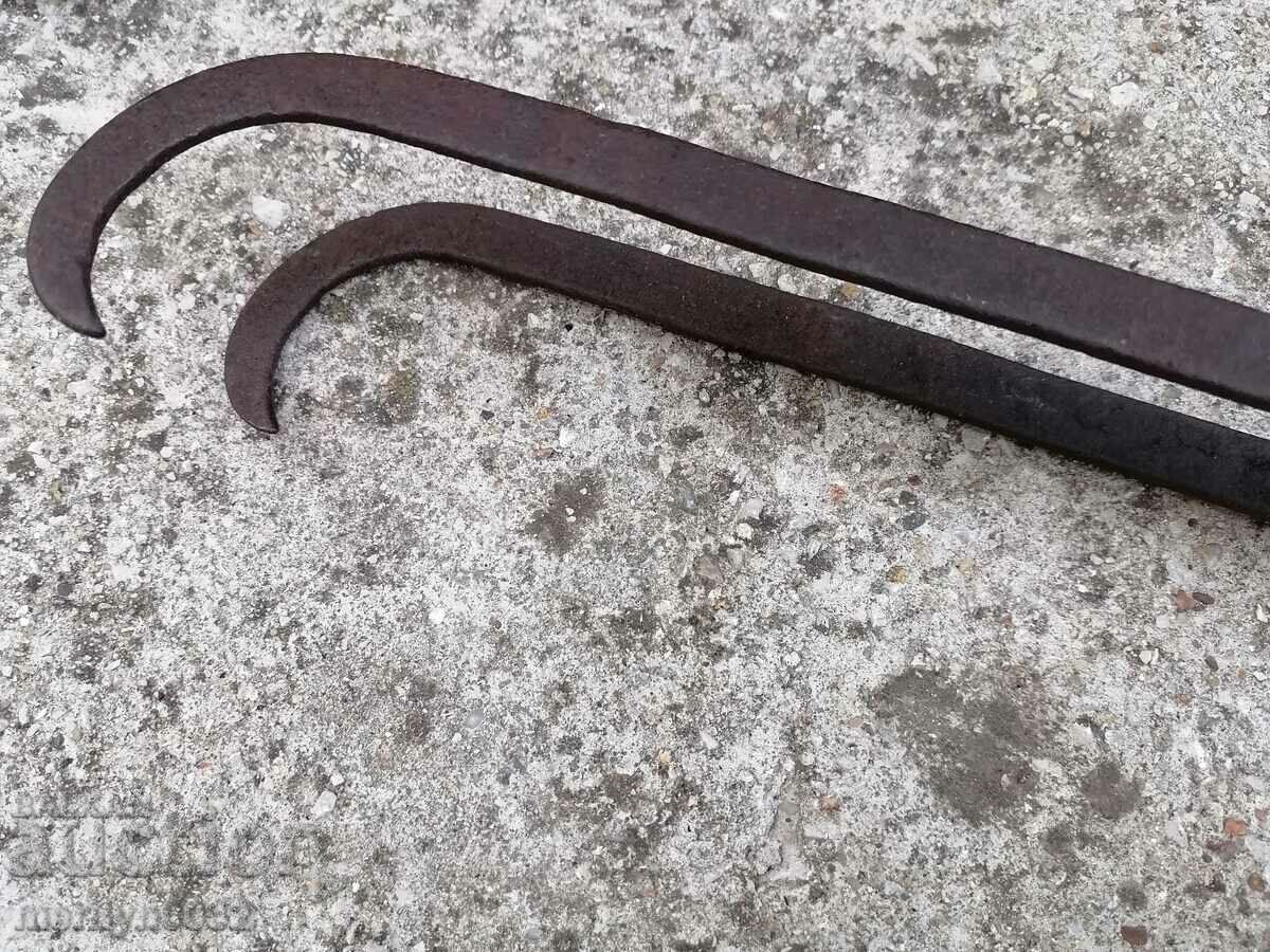 Auction Old dilaf, tongs, wrought iron for oven Auction Old dilaf, tongs, wrought iron for oven