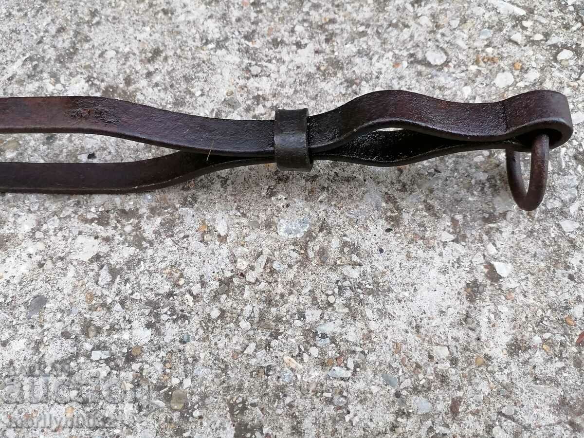 Delivery of Old dilaf, tongs, wrought iron for oven