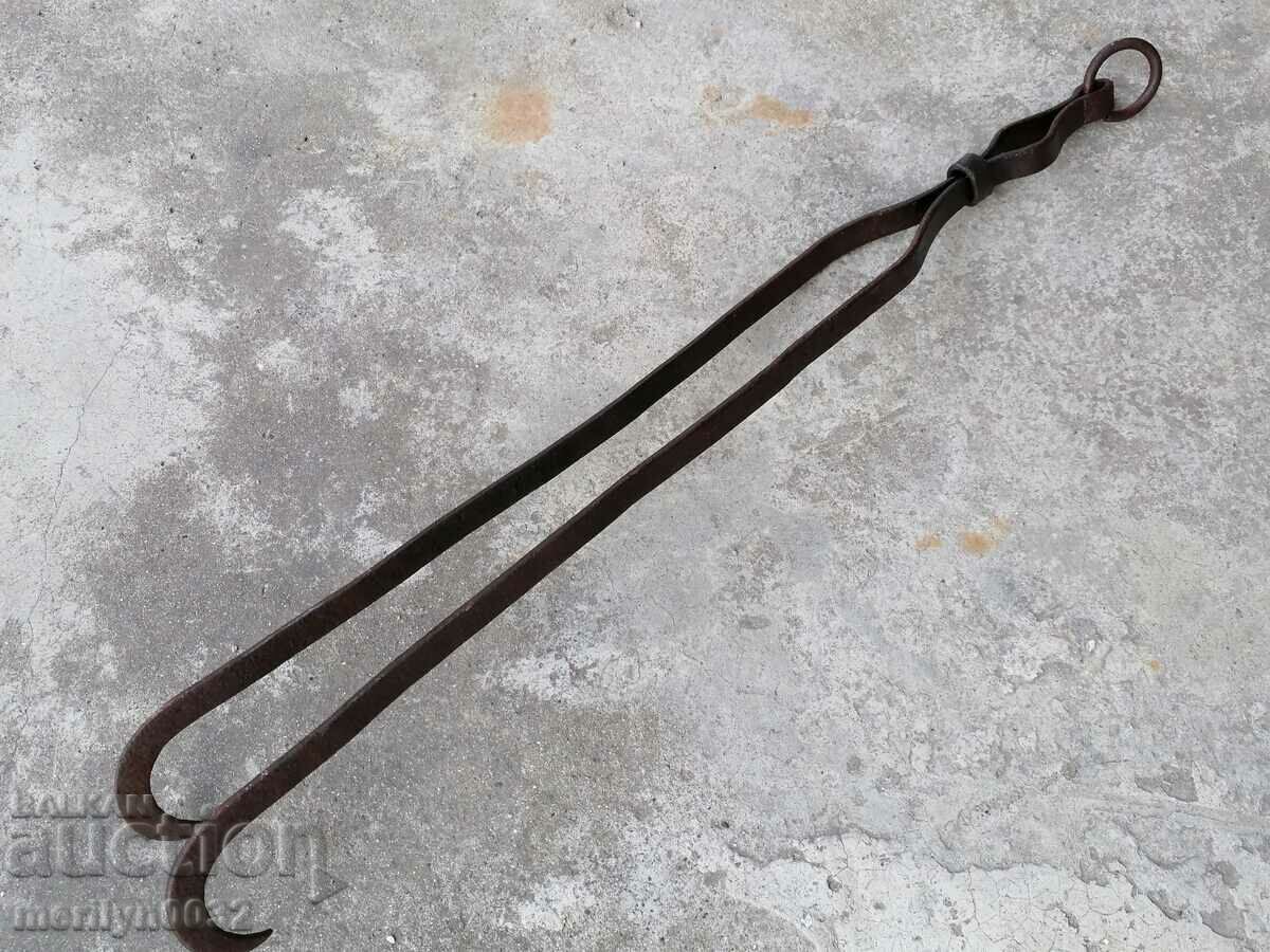Old dilaf, tongs, wrought iron for oven Old dilaf, tongs, wrought iron for oven