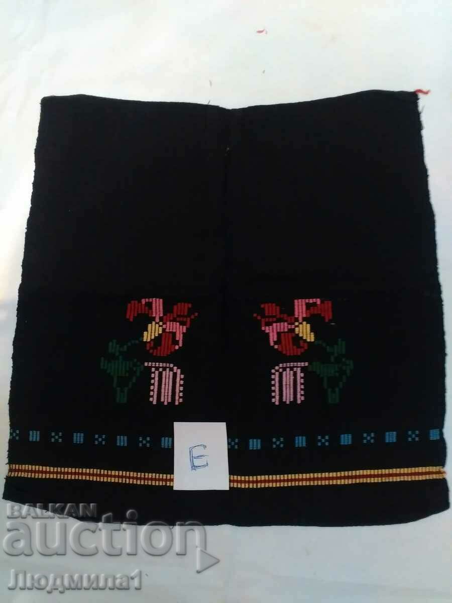 AUTHENTIC OLD APRON AUTHENTIC OLD APRON