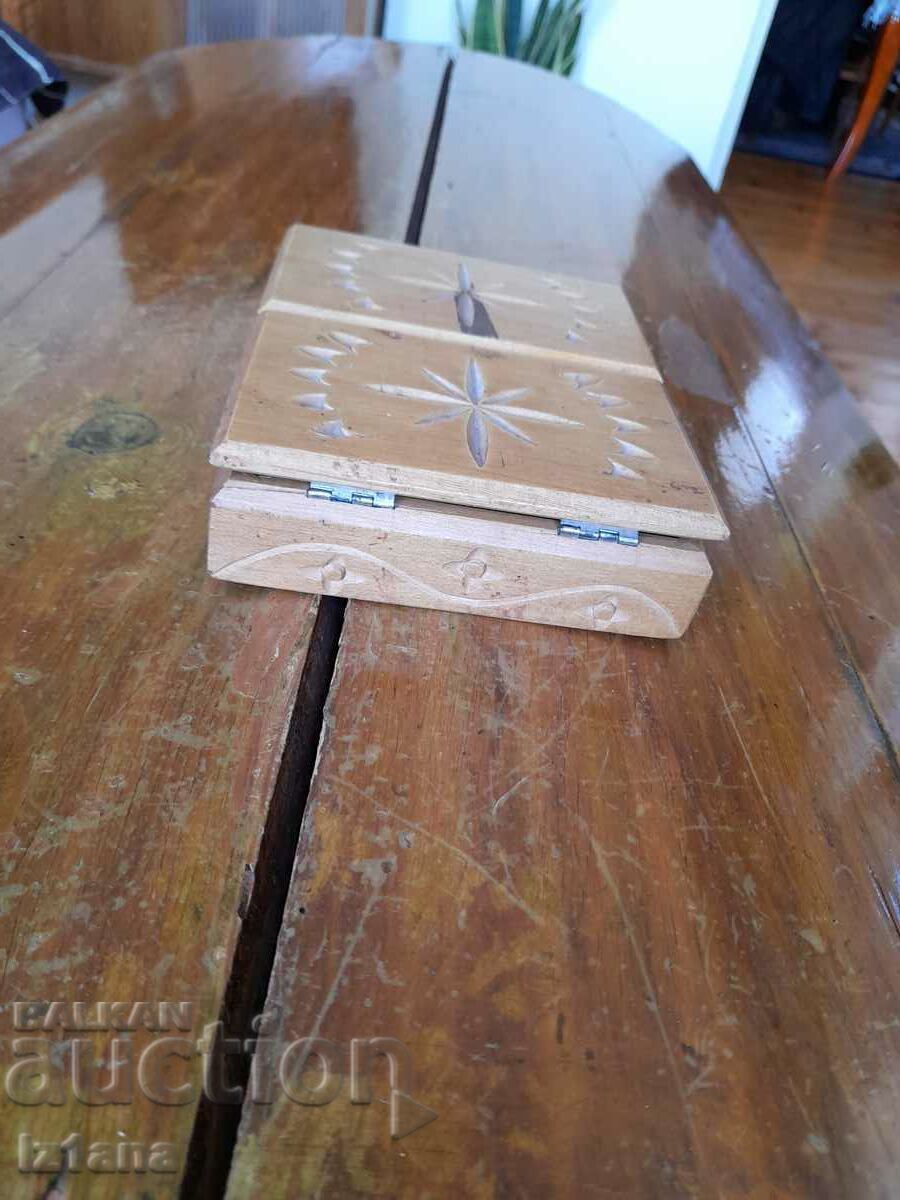 Auction Old card box Auction Old card box