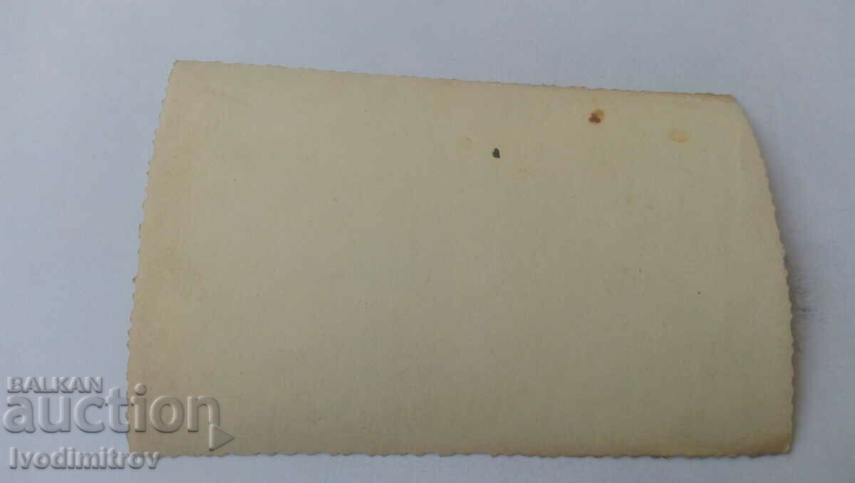 Φωτογραφία Ποδοσφαιριστής στην εξοχή το χειμώνα με τιμή 1.85 BGN | € 0.95 Φωτογραφία Ποδοσφαιριστής στην εξοχή το χειμώνα με τιμή 1.85 BGN | € 0.95