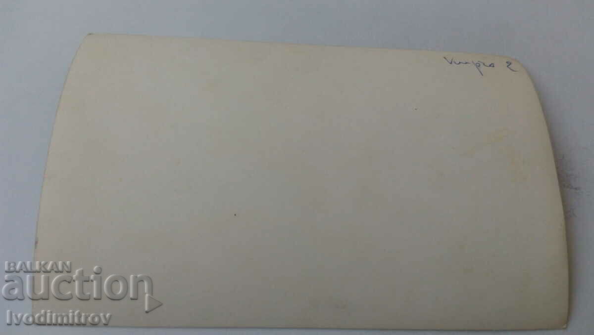 Φωτογραφία Παιδιά σε επίσημη γιορτή με τιμή 1.35 BGN | € 0.69