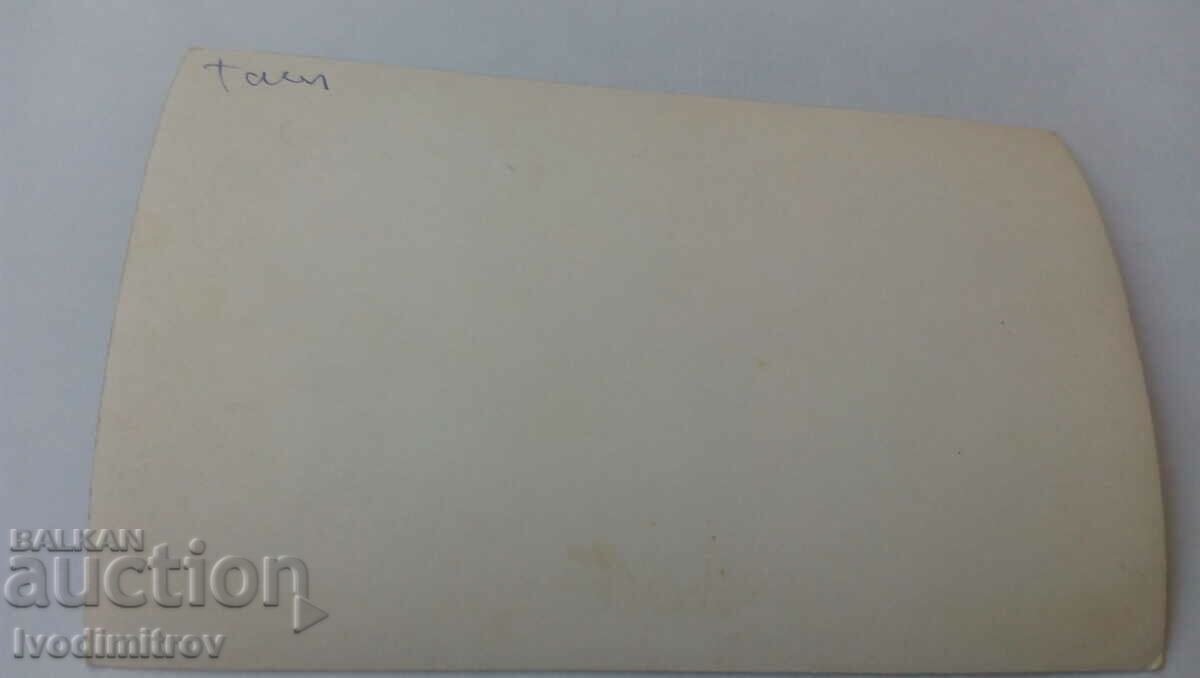 Φωτογραφία Παιδιά σε επίσημη γιορτή με τιμή 1.35 BGN | € 0.69