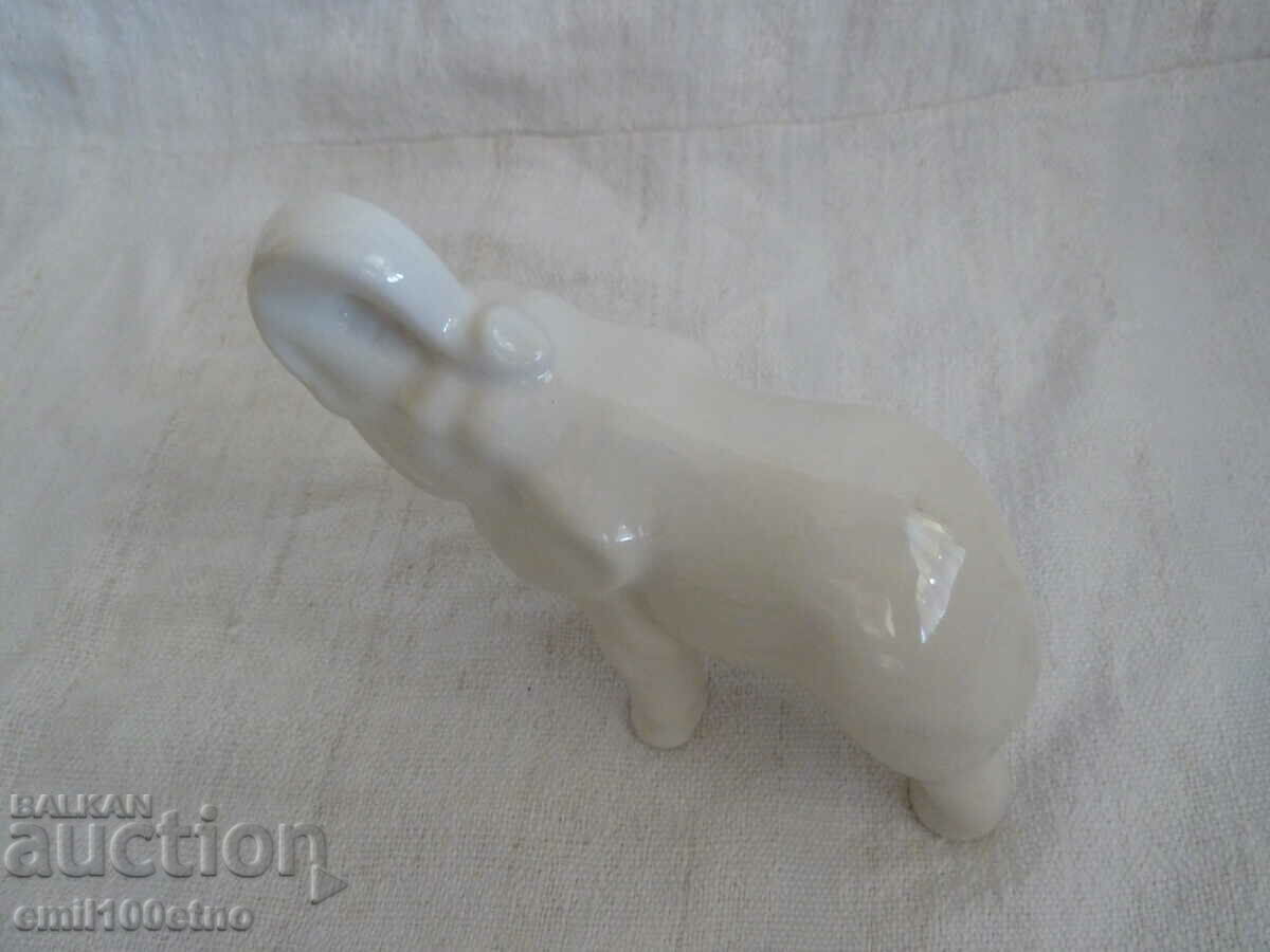 Delivery of Figure Elephant Delivery of Figure Elephant