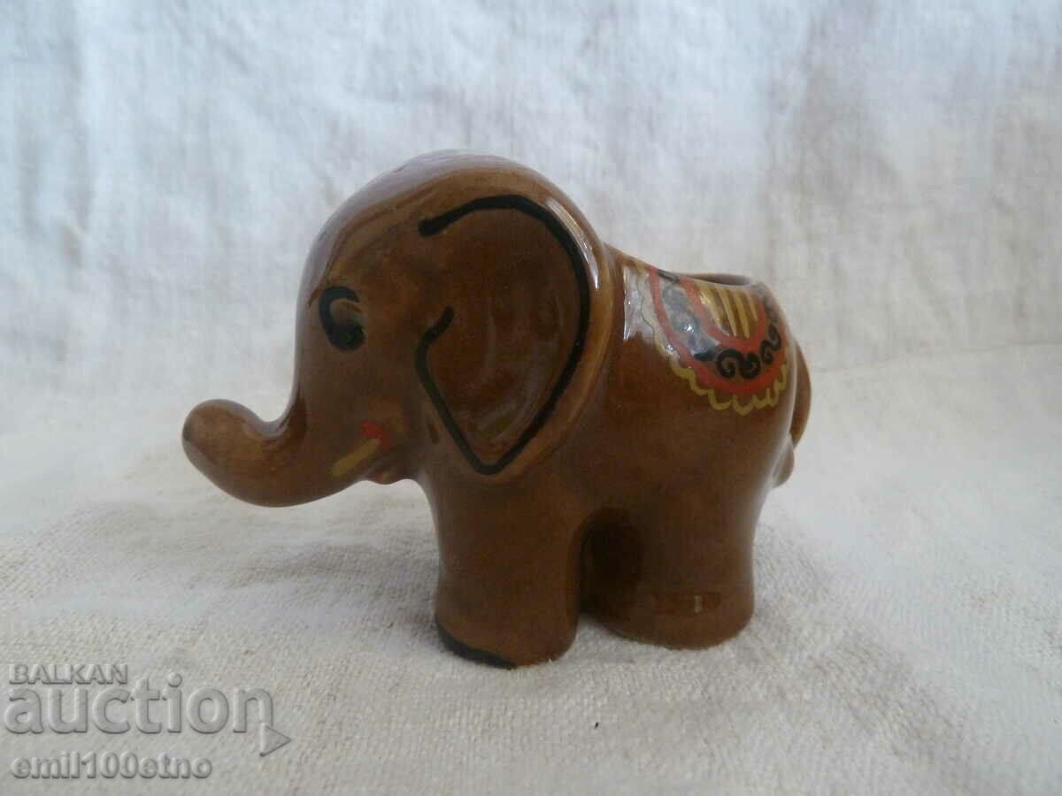 Elephant figure - toothpick holder with price 10.00 BGN | € 5.11 Elephant figure - toothpick holder with price 10.00 BGN | € 5.11