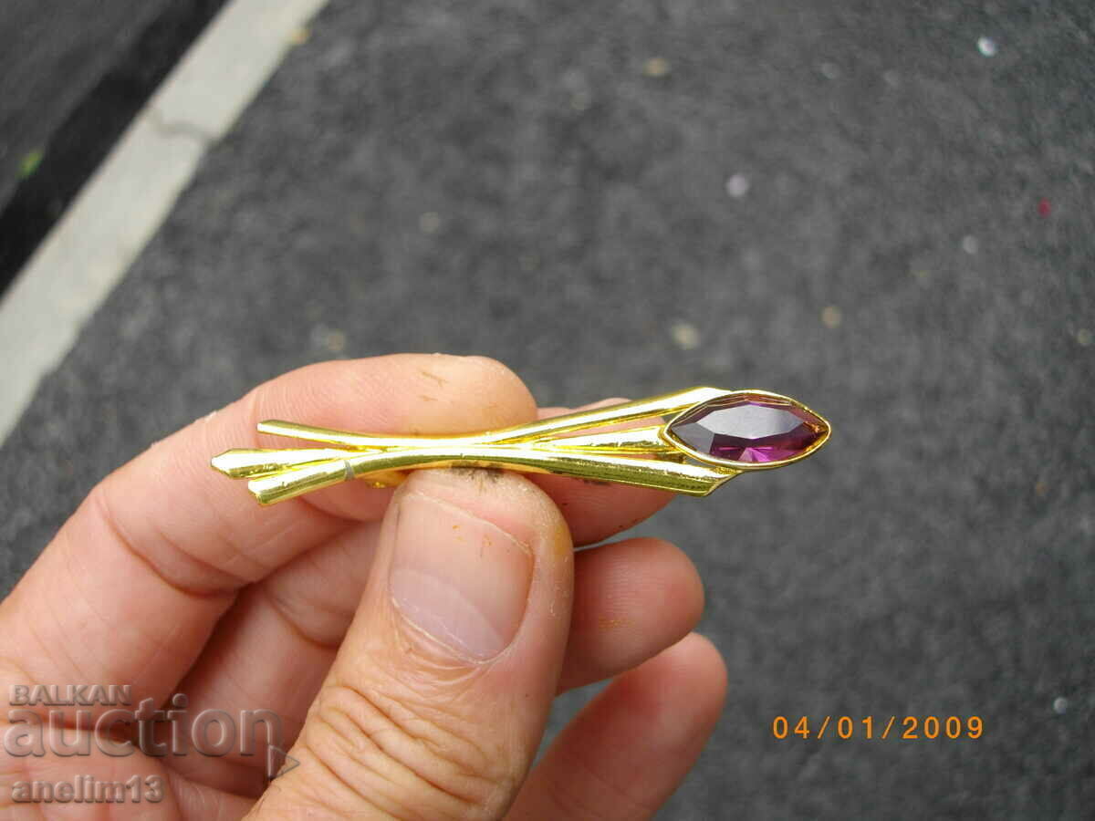 Auction OLD BROOCH Auction OLD BROOCH